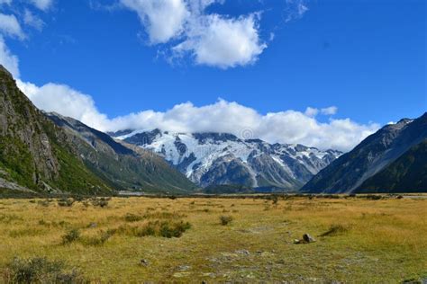 Stunning Mountain Views Valley Track South Island New Zealand Stock