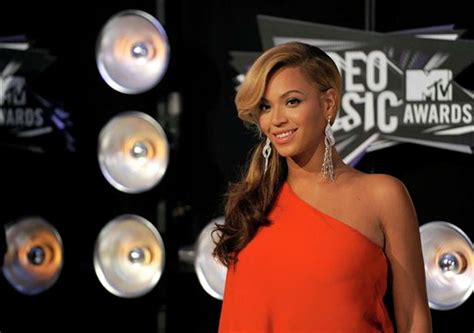 beyonce named people s most beautiful woman