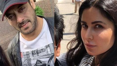 Salman Khan And Katrina Kaif Win Hearts As They Pose For Selfies With Russian Bollywood Fans