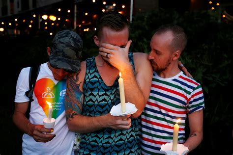 Tens Of Thousands Attend Orlando Vigil For Nightclub Shooting Victims Cbs News