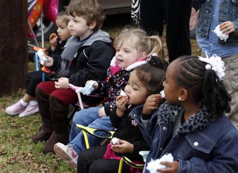 Child care for essential workers. Texas takes more steps to keep day care centers open ...