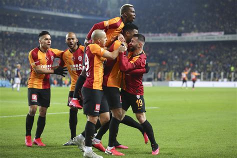 İşte fb gs derbisi muhtemel ilk 11'ler. Galatasaray's historic win against Fenerbahçe in season of ...
