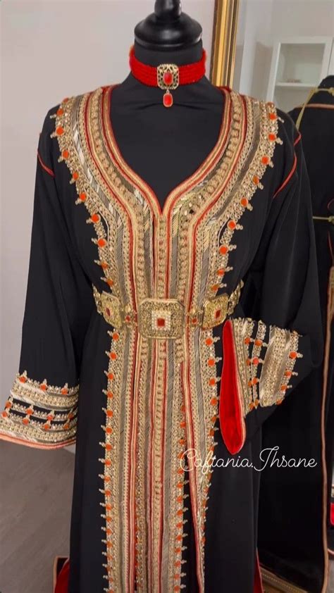 Moroccan Traditional Dress And Jewelry By Caftania Ihsane Marruecos