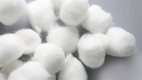Models Eating Cotton Balls To Lose Weight Is Dangerous And