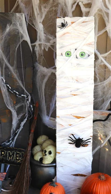 Mummy Board Cute Halloween Decoration A Girl And A Glue Gun