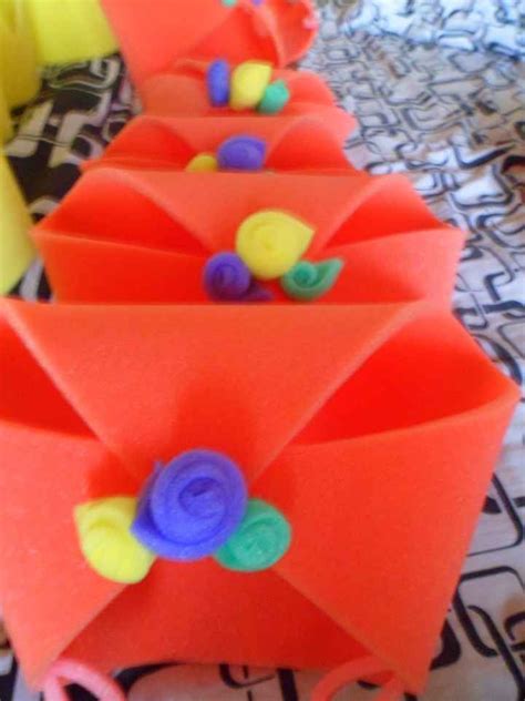 Check spelling or type a new query. gorros de cotillon | Sombreros de goma espuma, Sombreros ...