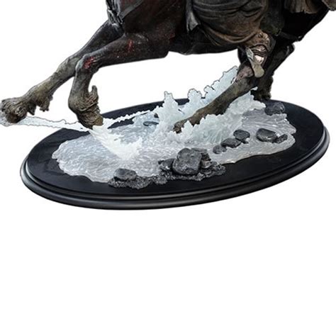 Lord Of The Rings Ringwraith At The Ford 16 Scale Statue
