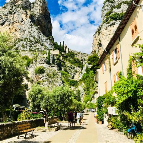 Moustiers Sainte Marie Village Travel Guide Provence France