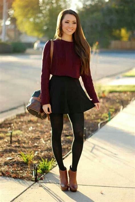 30 College Girl Outfit Ideas With Styling Tips