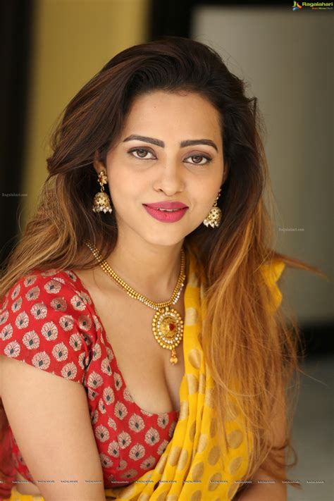 Get latest photo gallery updates of south indian actress models, female artists including latest stills & pics. Geet Shah at Item Movie Muhurat (High Definition) Image 6 | Beauty girl, Beautiful indian ...