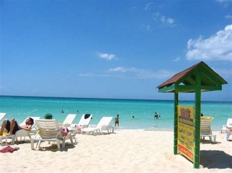 negril the perfect destination bloggers hannah and adam have eleven reasons why negril in the