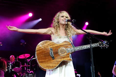 how taylor swift s self titled debut album put her on a path to superstardom the ringer