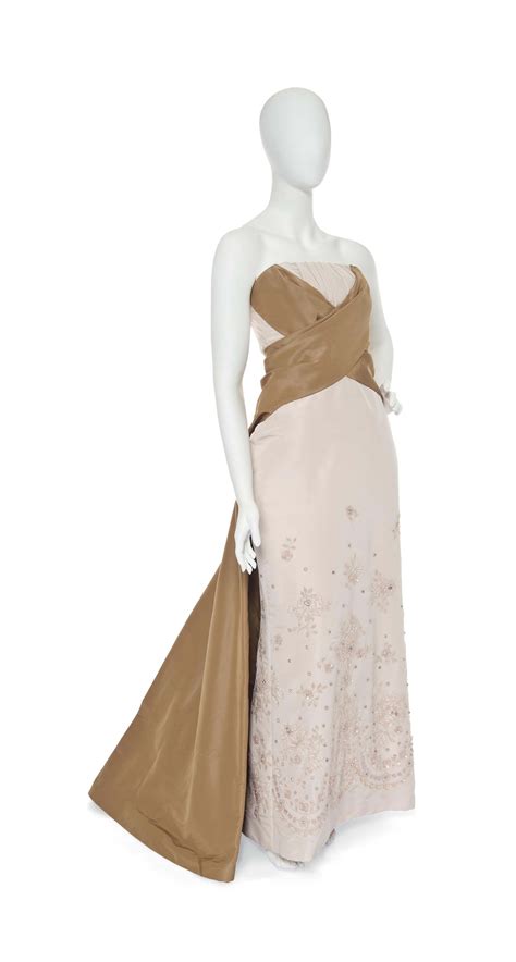 A JOHN GALLIANO FOR CHRISTIAN DIOR NUDE PINK GROSGRAIN EVENING GOWN