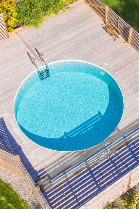 Check spelling or type a new query. Skapa din egen oas med en rund pool | Gartenpools, Pool im ...