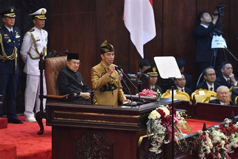 Foto Jokowi Kita Bisa Keluar Dari Kutukan Sumber Daya Alam