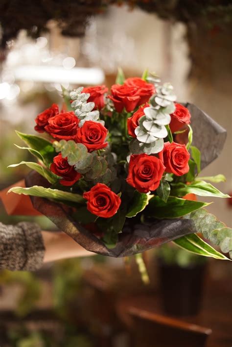 Roses Hand Tied Bouquet Senka Florist
