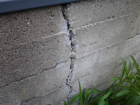Foundation Wall Cracks Why Diy Solutions Fail Glen Ellyn Il