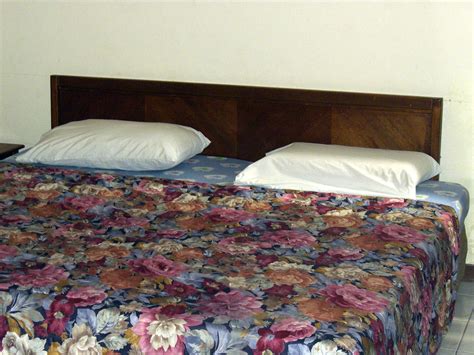 The house has a very good location, also near the langkawi international airport (lgk) and. PAKEJ KE LANGKAWI TRAVEL & TOUR: APARTMENT SRI LAGENDA ...
