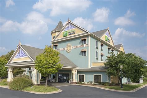 Guests staying at holiday inn express holland, an ihg hotel enjoy an indoor pool, a fitness center, and free wifi in public areas. Holiday Inn Express Holland Holland, Michigan, US ...