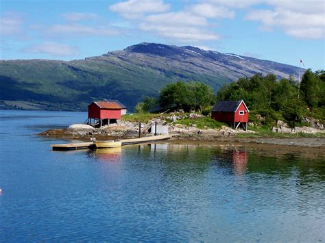 Wir haben es uns zur aufgabe gemacht, das moderne skandinavische lebensgefühl erlebbar zu machen. norwegen fjorde traum urlaub ausserirdisch schoen | Die ...