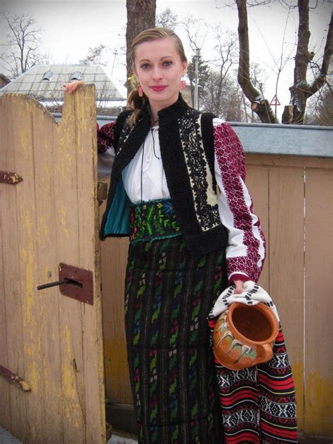 romanian folk traditional clothing part 2 traditional outfits romanian clothing festival outfits