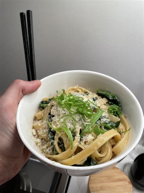Kenjis San Francisco Treat Vietnamese American Garlic Noodles With