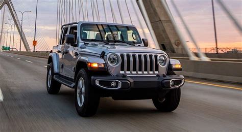 Jeep wrangler finally gets a v8 engine but it s a concept : 2021 Gladiator 392 V8 / Jeep Gladiator V8 And Phev Models Not Being Considered For Now - Jeep ...
