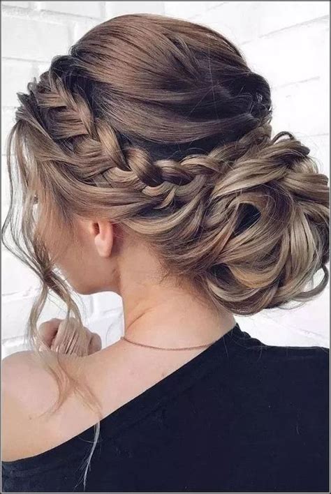 10 pretty easy prom hairstyles for long hair prom long hair ideas 2021