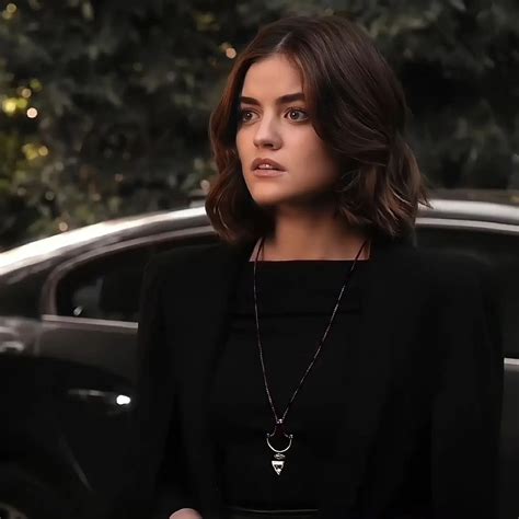 Aria Montgomery Hair Aria Montgomery Aesthetic Pretty Brunette Hair Color Crazy New Cut