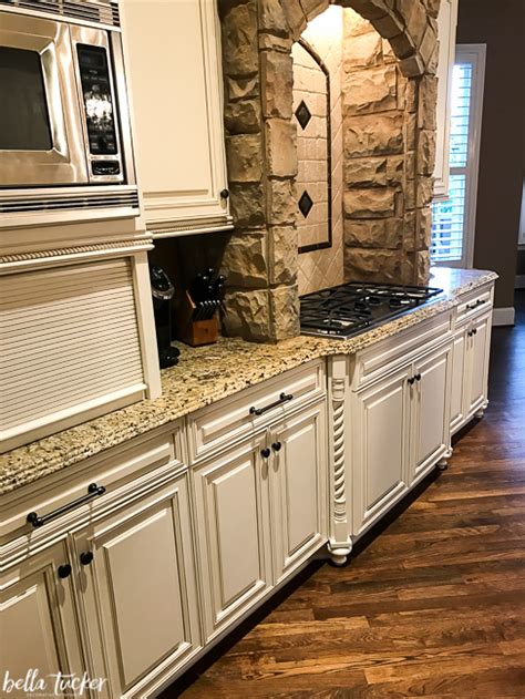 How To Work With Your Existing Granite When Updating Your Kitchen