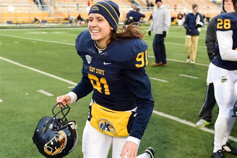 getting to know april goss the second woman to ever score in an fbs game hustle belt