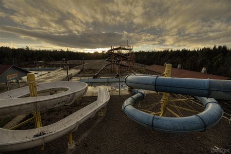 I Explored An Abandoned Water Park And Campground 95200 X 3465 Oc