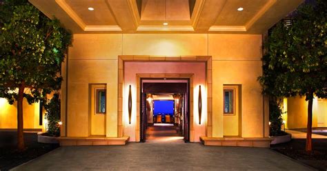 Looking to enjoy an event or a game while in town? Malibu Beach Inn in Malibu Beach, California