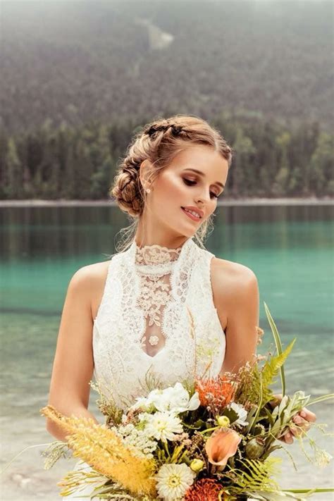 Wir fanden 5 styles von gold brautkleider. Couture Vintage Brautkleid in A-Linie mit Spitze in Creme ...
