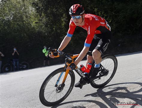 El desenlace provocó otro movimiento mágico para el interés de este tour: Zware val voor Matej Mohoric in Ronde van Italië - Sport 24/7