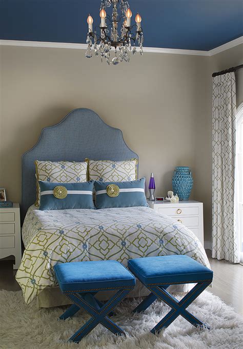 See more of the gold light and blue on facebook. 15 Gorgeous Blue and Gold Bedroom Designs Fit for Royalty ...