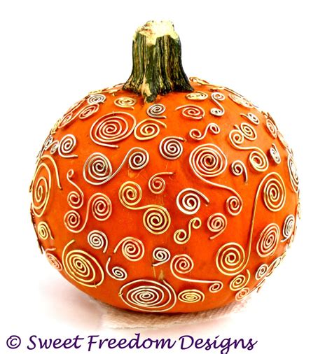 Sweet Freedom Designs Wire Decorated Pumpkins For Fall