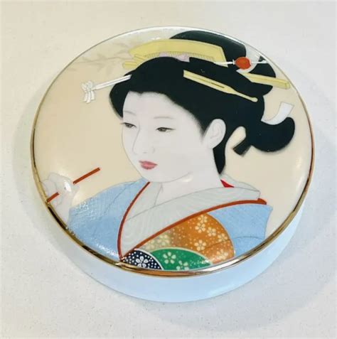 Vintage Japanese Geisha Ceramic Porcelain Box Lidded Trinket Dish Made