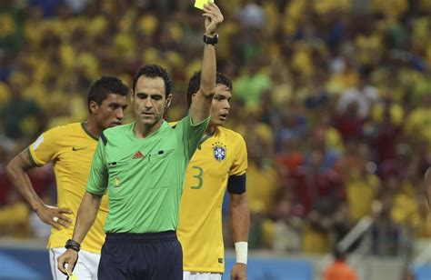 Colombia presentó a sus 23 convocados para el mundial brasil 2014 y dejó fuera a luis amaranto luego de 12 años de ausencia, colombia vuelve a los mundiales en brasil 2014 con el objetivo de. El árbitro de Brasil vs. Colombia podría pitar la final
