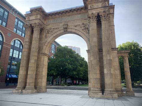 Union Station Arch · Ohio Outdoor Sculpture