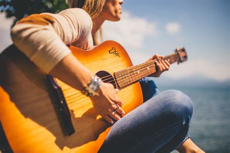 Fotos Gratis Música Gente Niña Sol Mujer Guitarra Acustica