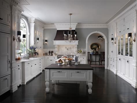 Luxury italian luxury italian is one of the leading manufacturers in innovative european kitchen cabinet design. Wood-Mode South Hampton | Custom Cabinet Designs, Custom ...