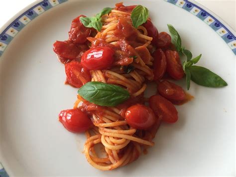 Ricetta Di Spaghetti Con Pomodoro Fresco E Basilico Alberto Arienti