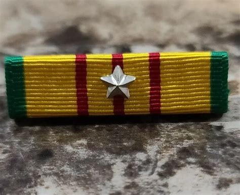 Vietnam War Service Medal Ribbon Bar With 5th Combat Star Clutch Mount