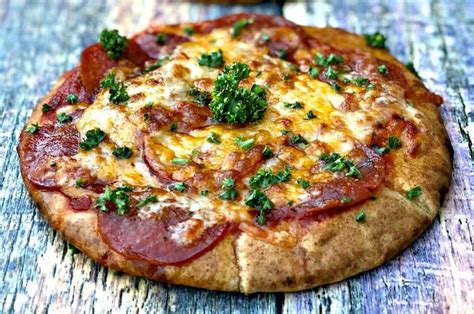 Top tip for making quick pitta pizzas. Air Fryer 10-Minute Whole Wheat Pita Bread Pepperoni Pizza