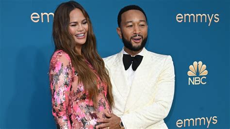 Chrissy Teigen And John Legend Just Shared The First Photo Of Their Newborn Daughter—see The Pic