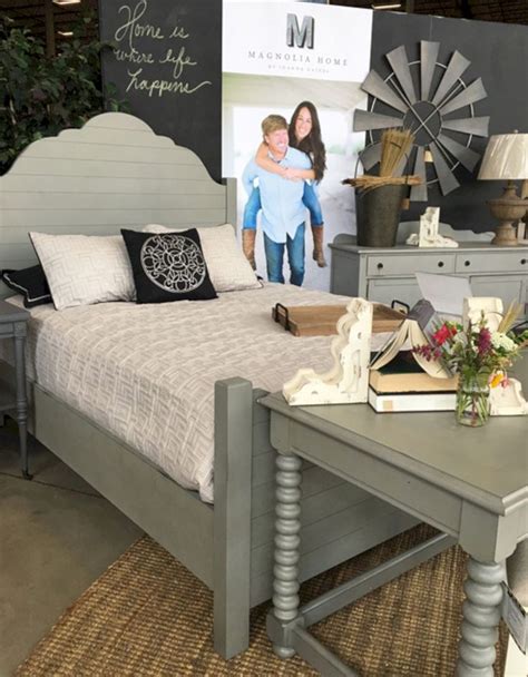 35 Stunning Magnolia Homes Bedroom Design Ideas For Comfortable Sleep