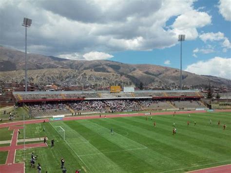 Estamos esperando que el club pueda conseguir la 'burbuja sanitaria' Estadio Huancayo - Stadion in Huancayo
