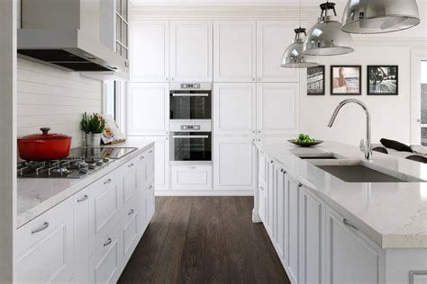 Simply scroll through your instagram feed, and you'll see a parade of bright, airy allow your white kitchen cabinetry to be the star of the show by setting them against a darker backdrop. 50+ Best White Kitchens Design Ideas: Pictures & Tips