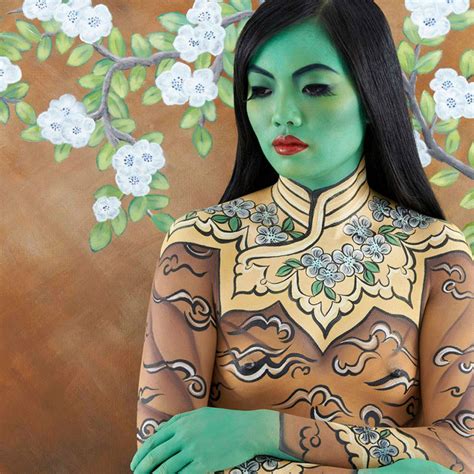 New Body Art From Emma Hack Beautiful Women And A Look At Painting Them If It S Hip It S Here